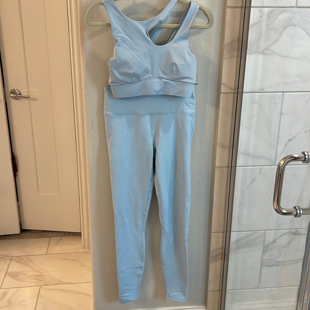 Fabletics matching set of active wear